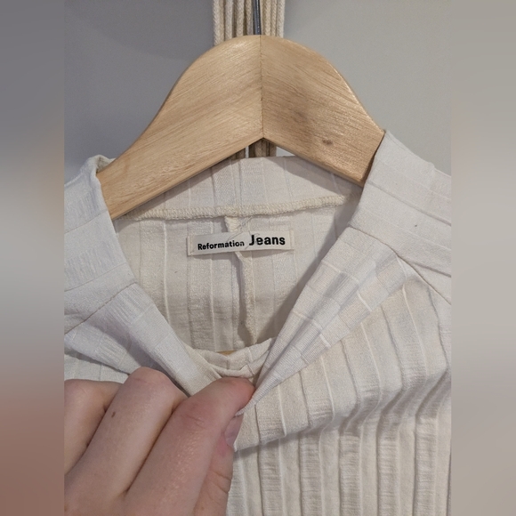 White mock neck tee - Picture 2 of 3